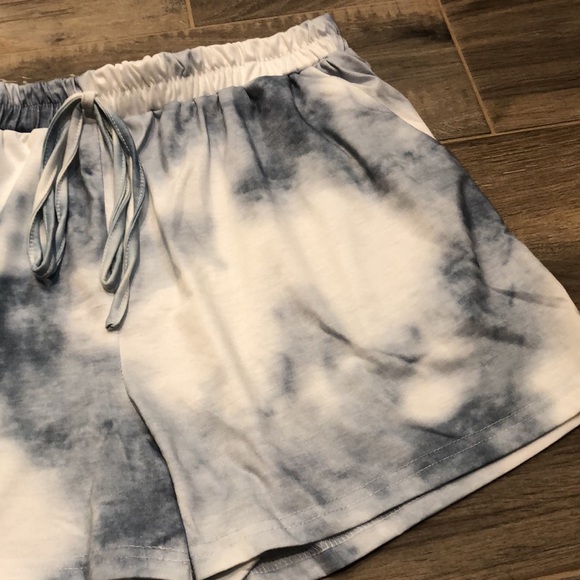 Romantichut shorts - Picture 2 of 8